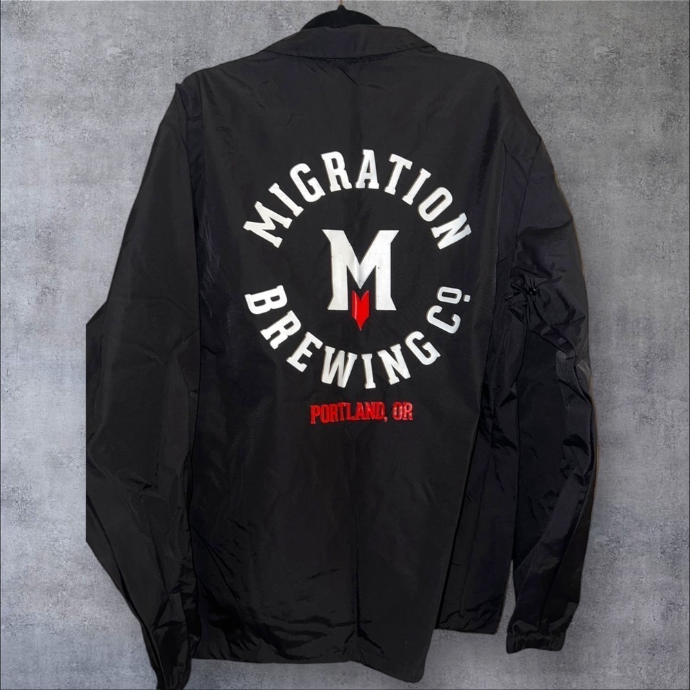 Migration Brewing Co. Black Wind breaker size XL